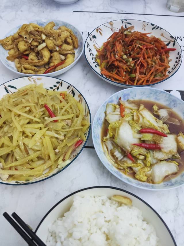 快手家常肉炒油豆腐