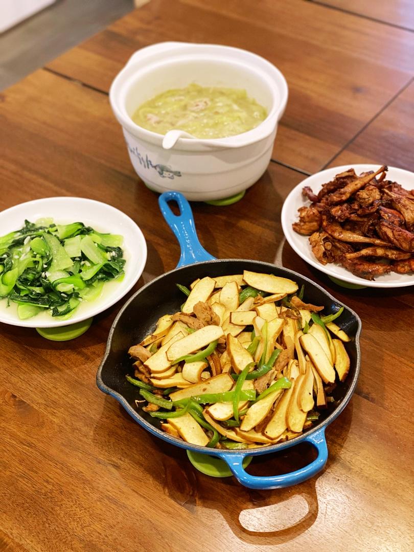 超级简单的干炒鹌鹑