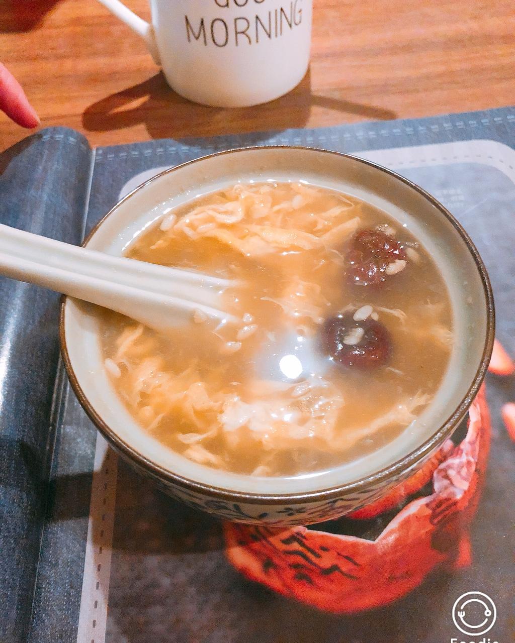 枸杞酒酿水抱蛋