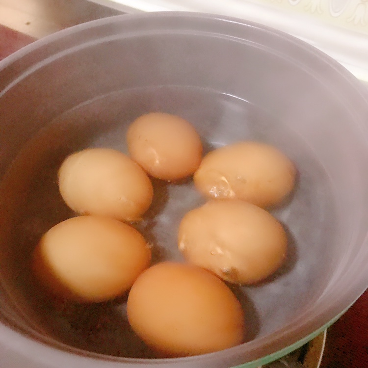 家常版茶叶蛋的做法 步骤1
