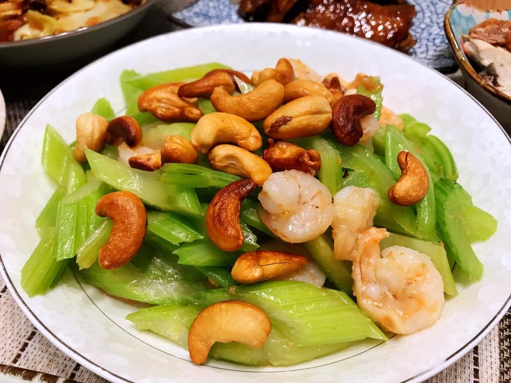 rhodayang做的西芹腰果虾仁