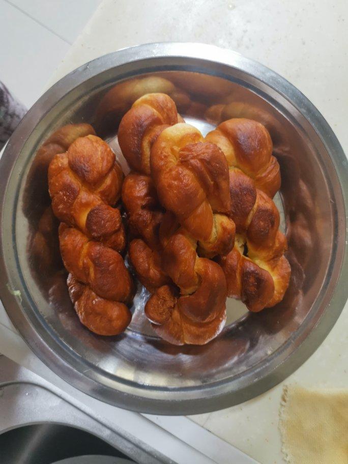 简单易做家庭版奶香蜂蜜麻花