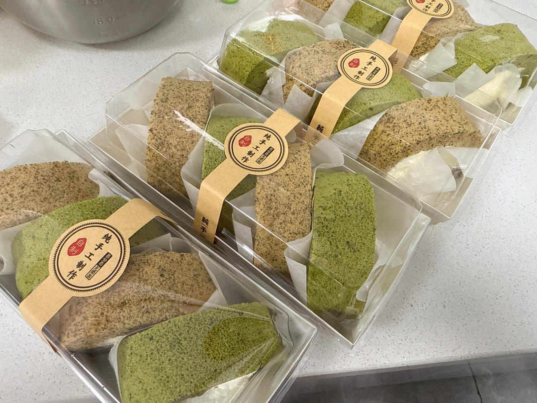 蛋糕卷这样做‼️不掉皮不开裂（小视频食谱）