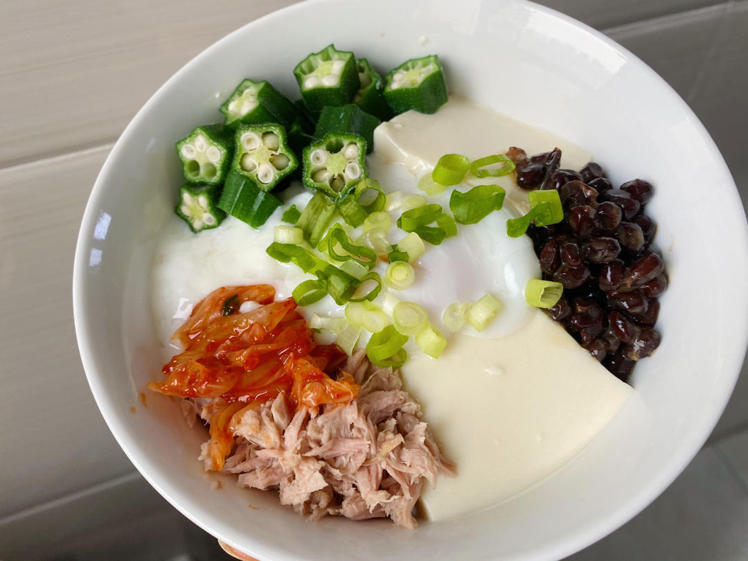 纳豆・秋葵・キムチ・豆腐丼