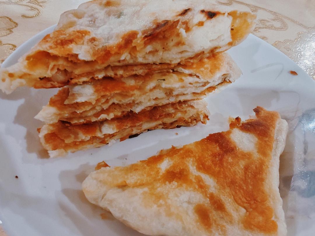 高中生陪读早餐 发面肉饼