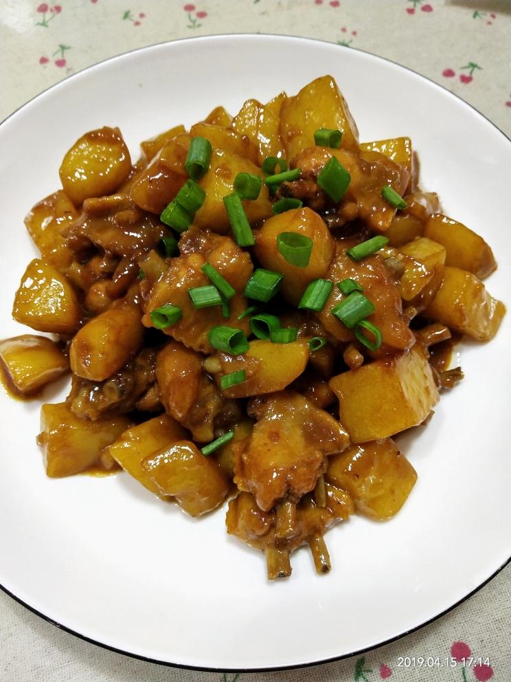 土豆烧鸡翅