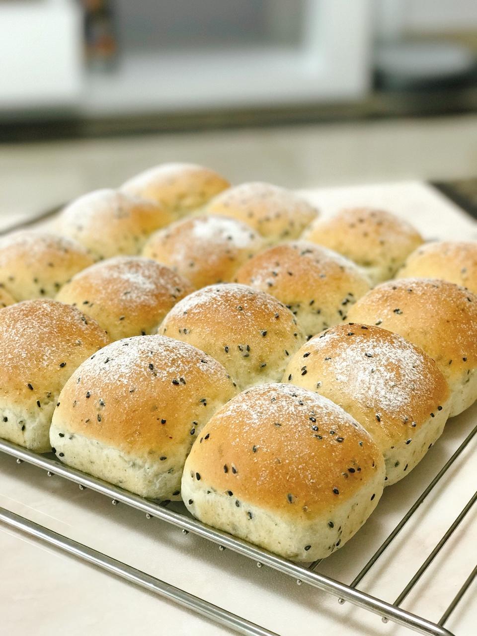 cassiopeia珣做的黑芝麻营养餐包(软妹子)