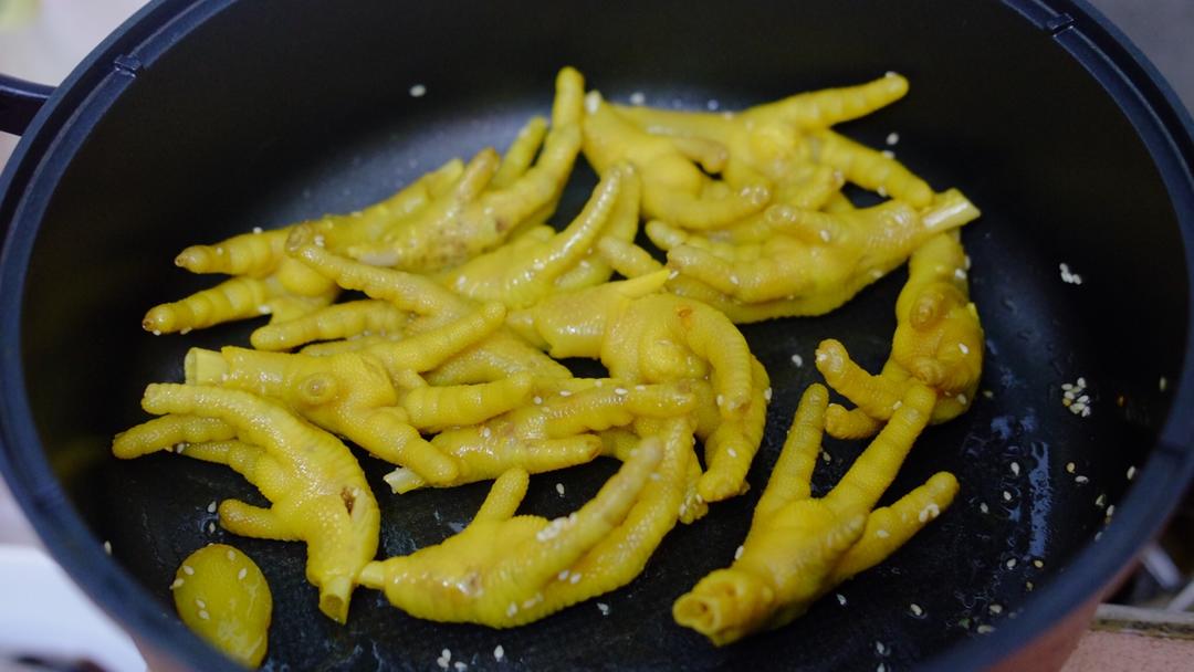 风味盐焗鸡爪