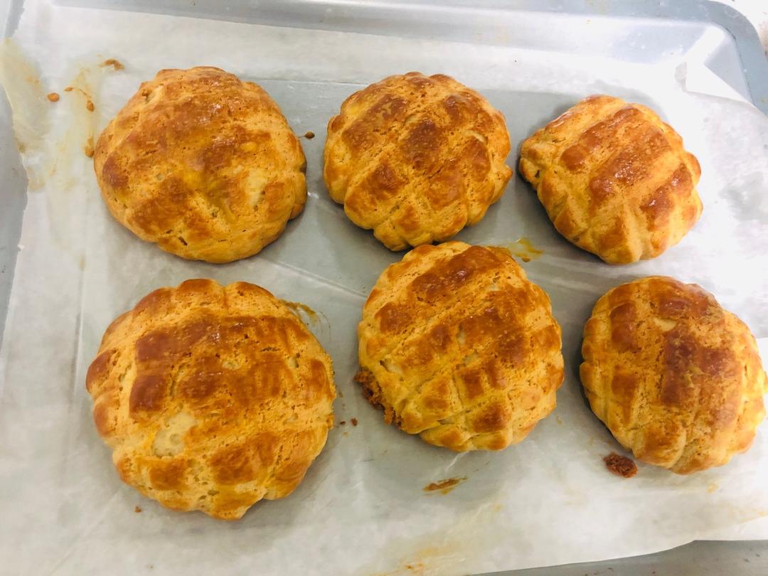 香酥柔软的港式菠萝包