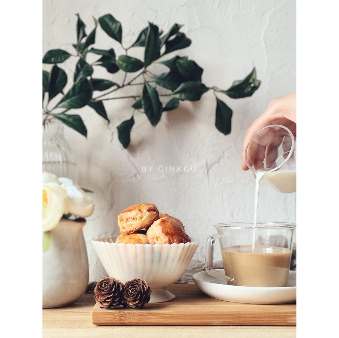 咸蛋黄肉松司康