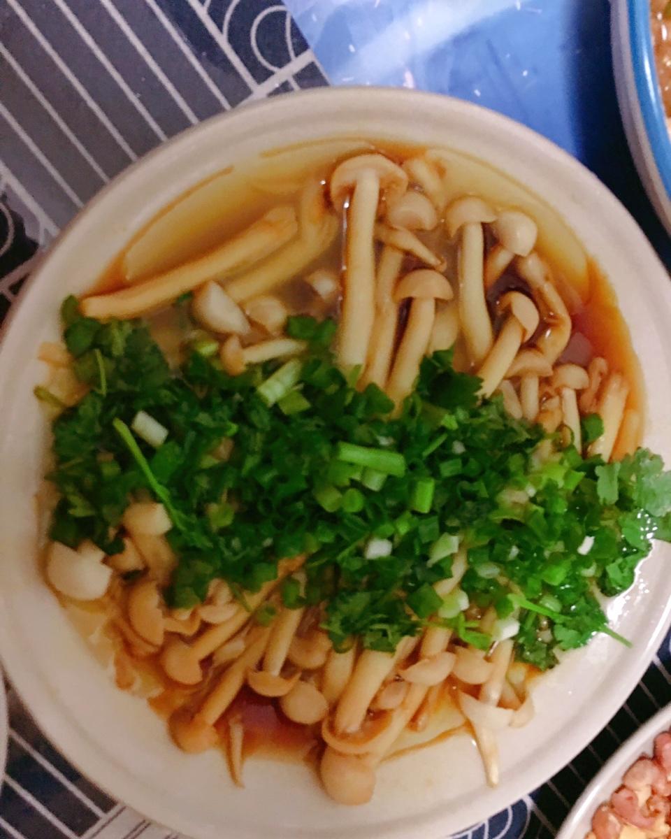葱油白玉菇（海鲜菇）（微波炉快手版）