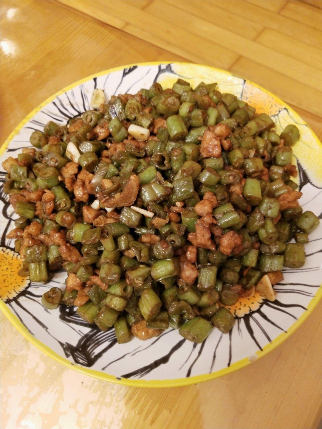 肉沫豆角下饭菜