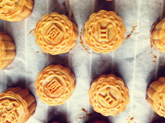 广式月饼——蛋黄莲蓉月饼