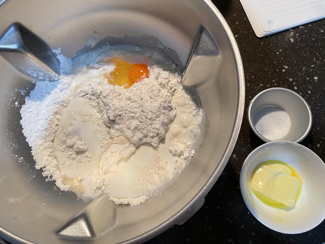 纯奶手撕吐司的做法 步骤1