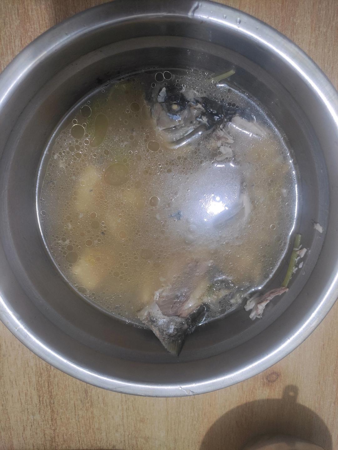 奶白鲫鱼豆腐汤|一条鱼最后的温柔