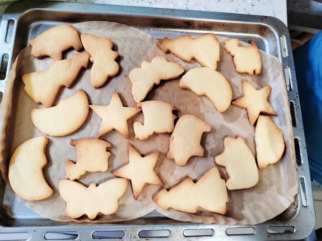 小朋友们超爱的卡通小饼干