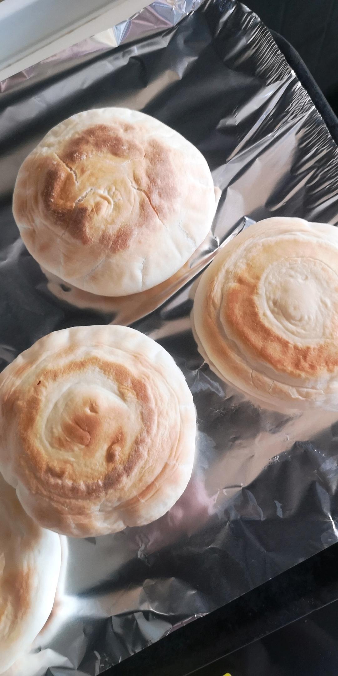 腊汁肉夹馍（烤出白吉馍特殊花纹的方法）