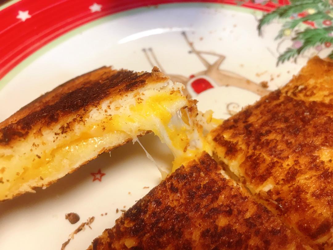 外脆里嫩的美式cheese toast奶酪吐司🤓的做法
