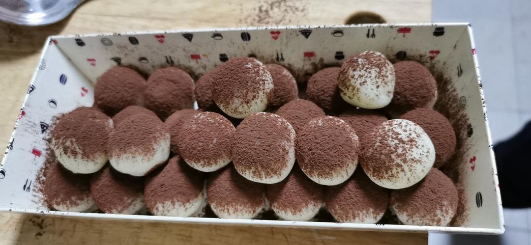 免烤箱‼️简单三步的可可牛奶球🔥超Q弹