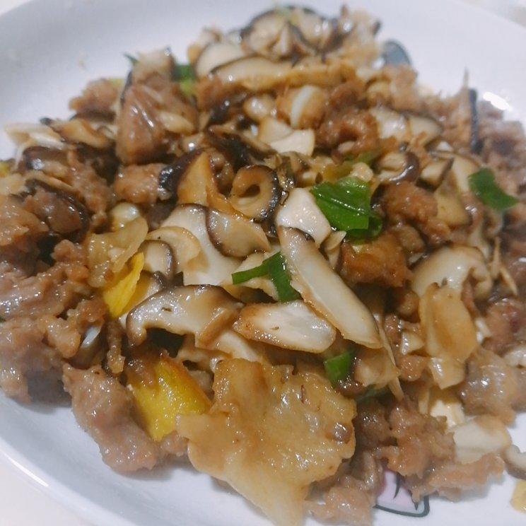 香菇炒肉