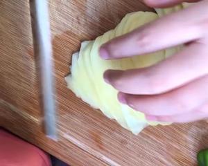 青椒土豆丝的做法 步骤3