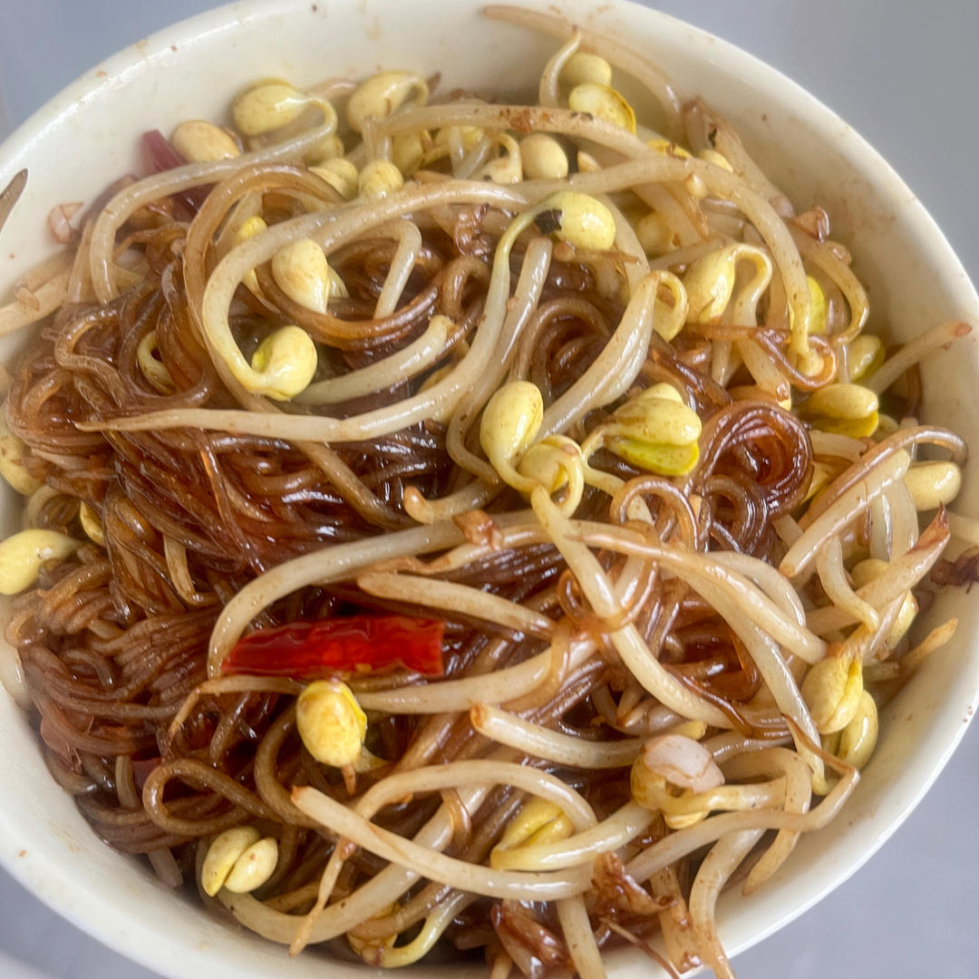 黄豆芽炒粉条