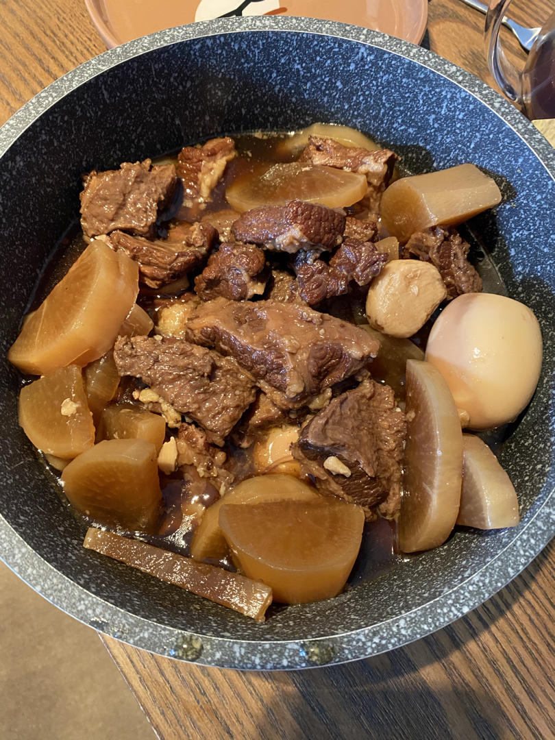 广式萝卜牛腩煲