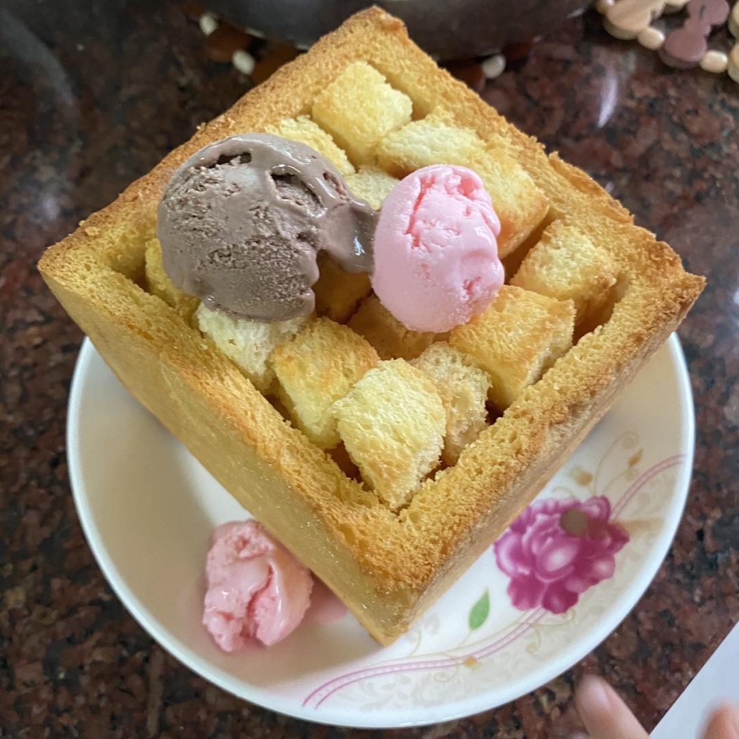 蜂蜜冰激凌厚多士（面包诱惑）