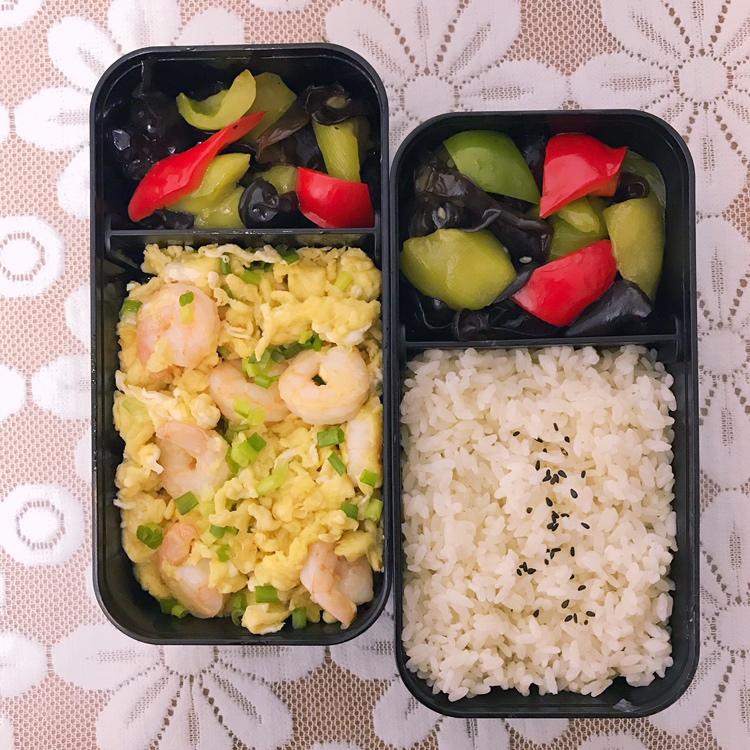 青红椒木耳蚝油炒丝瓜