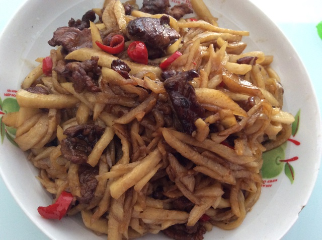胡萝卜炒肉丝