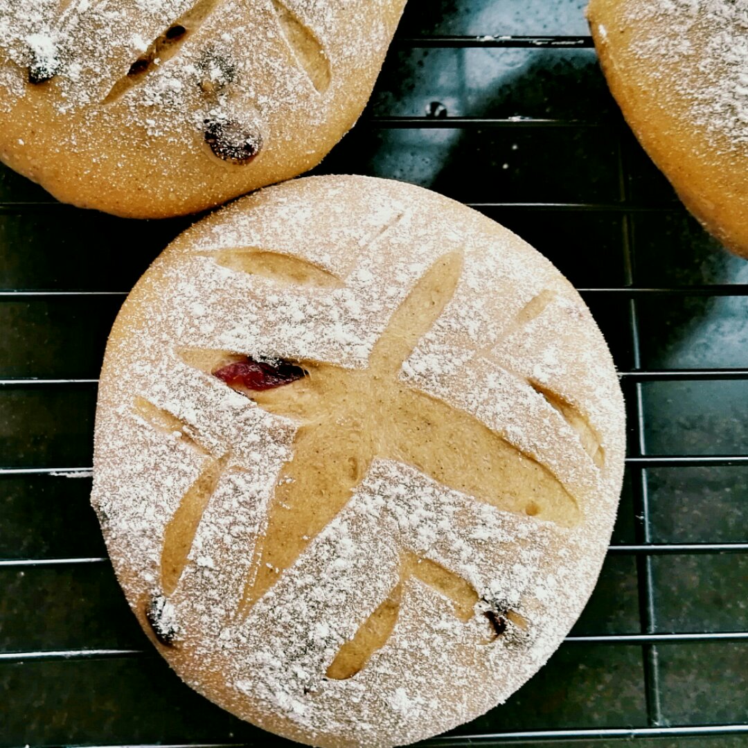 咖啡蔓越莓欧包