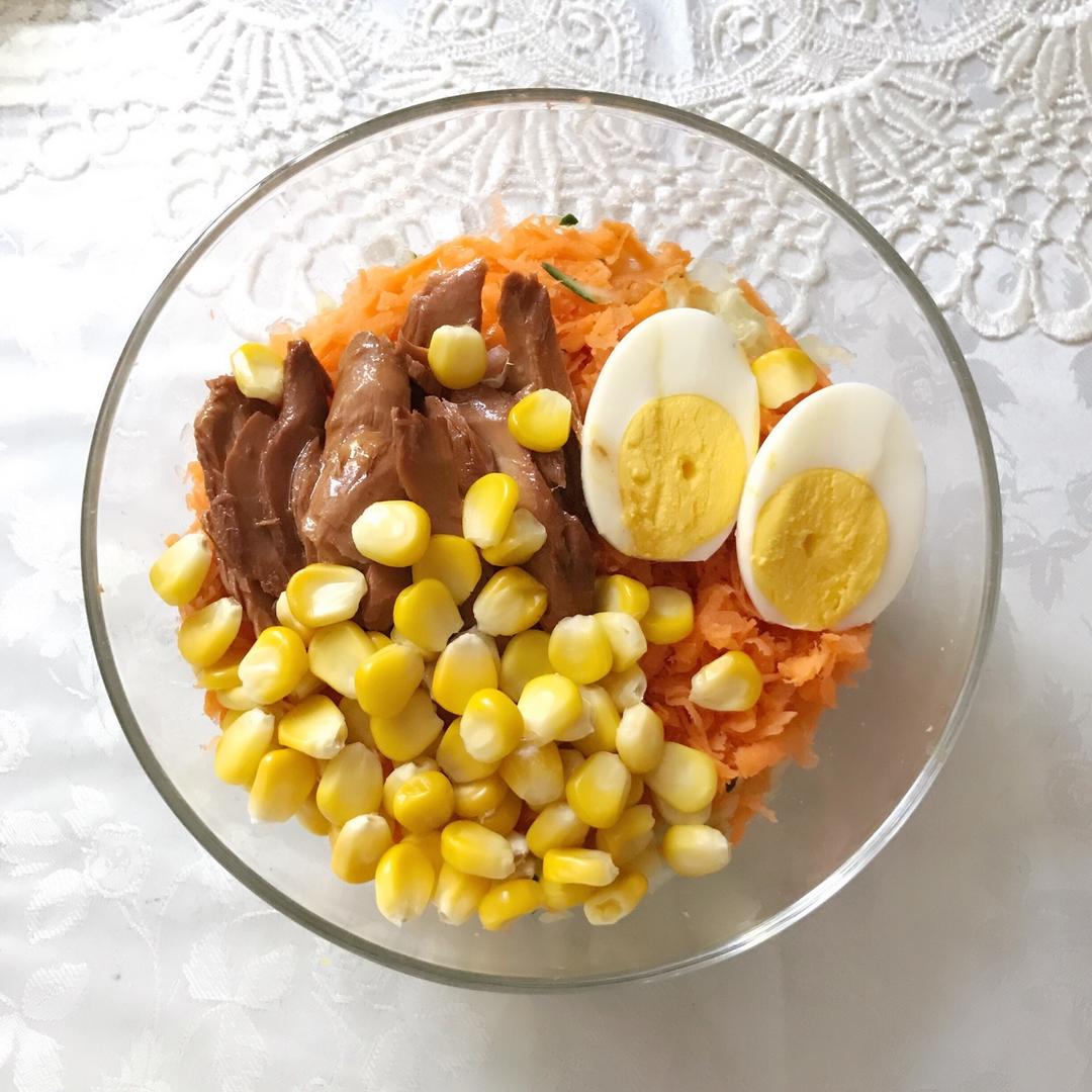 三文鱼蔬菜沙拉