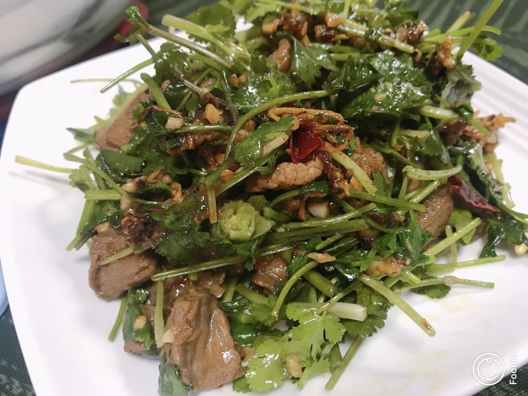 香菜炒牛肉（嫩）