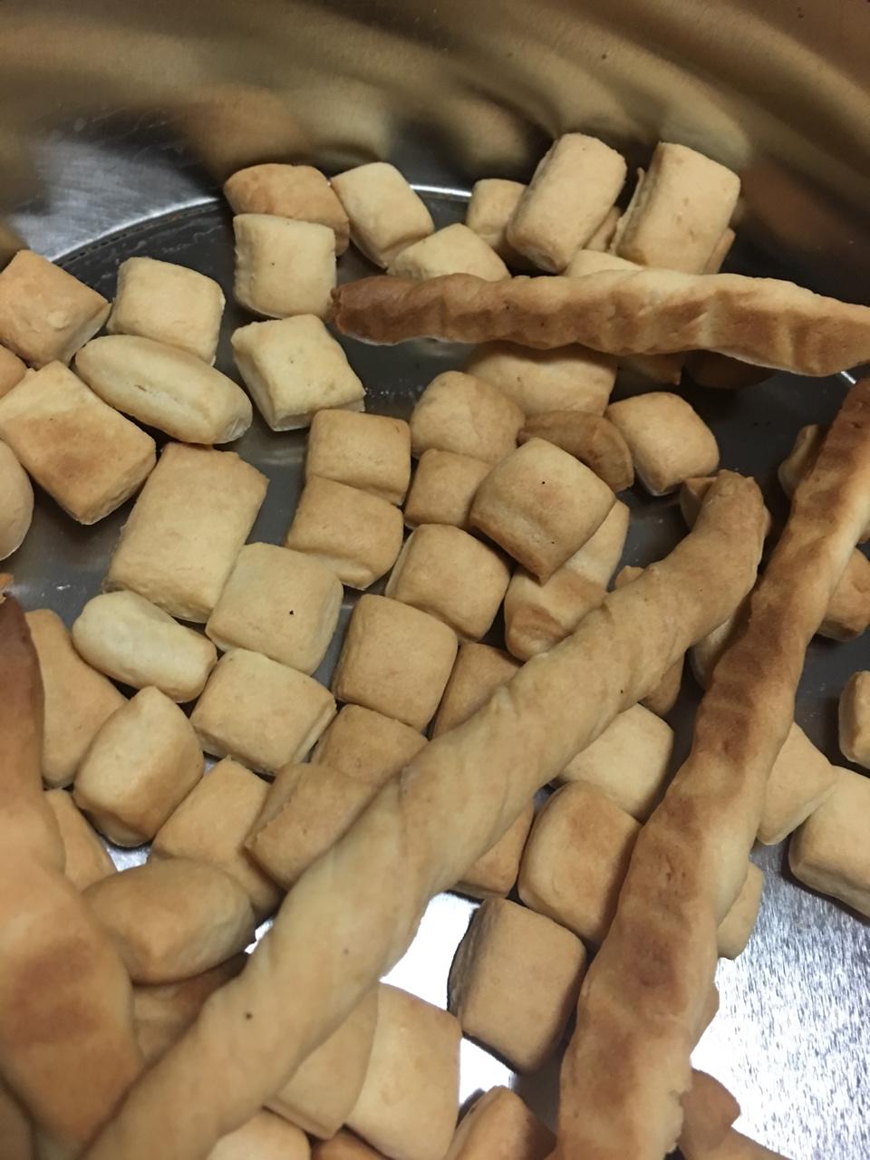 牛奶方块小饼干