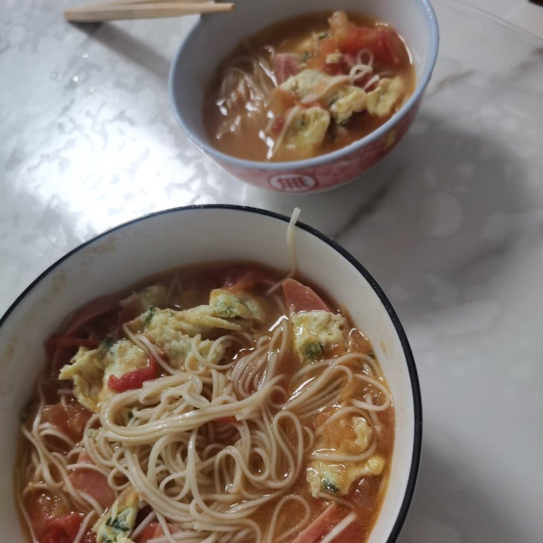 恨不得抱着锅舔的番茄鸡蛋面