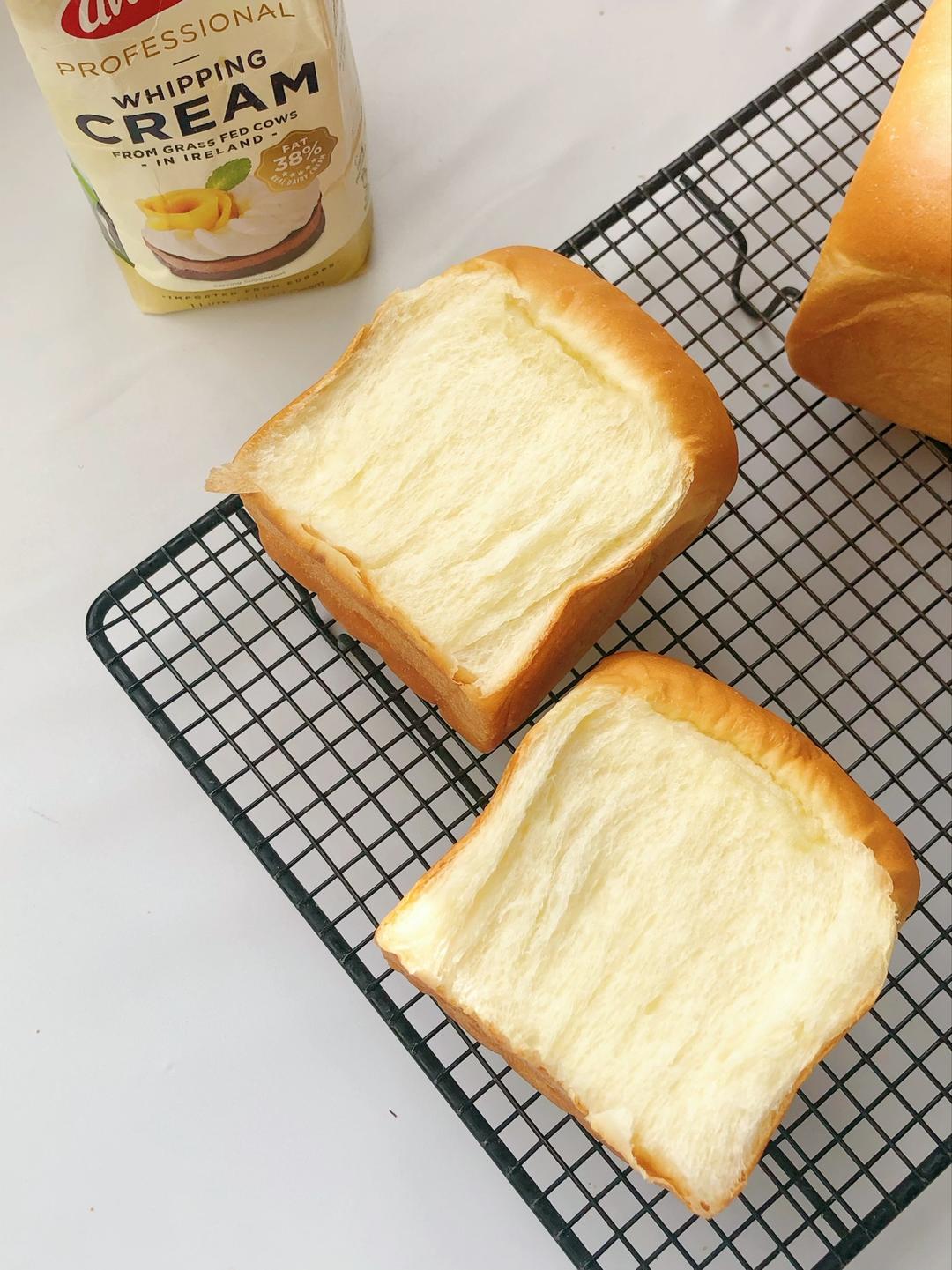 纯奶手撕吐司的做法 步骤1