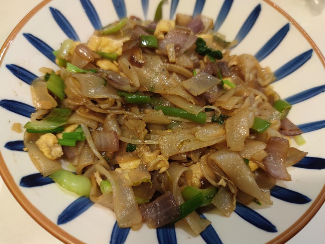 路边摊的炒河粉