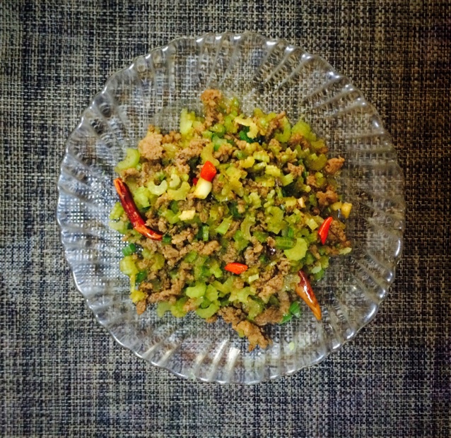 芹菜牛肉末「下饭神器」