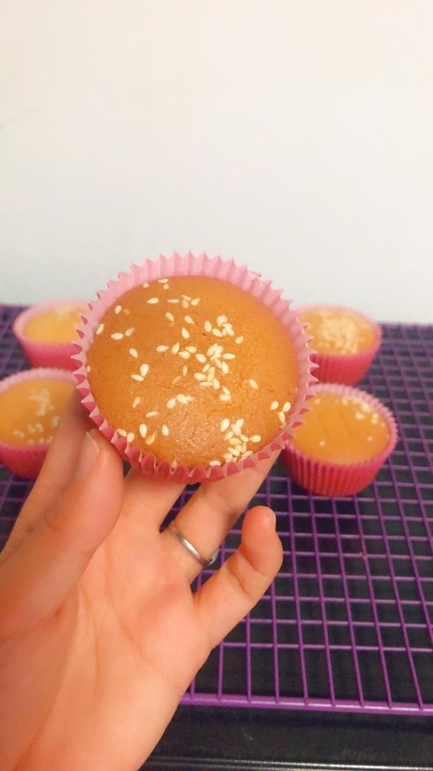 老式无水小蛋糕不塌的秘诀，此配方蓬松暄软甜度适中，成功率高