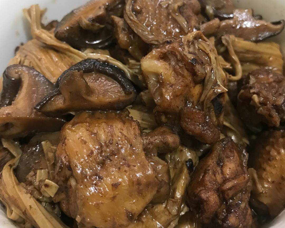 香菇腐竹烧鸡翅