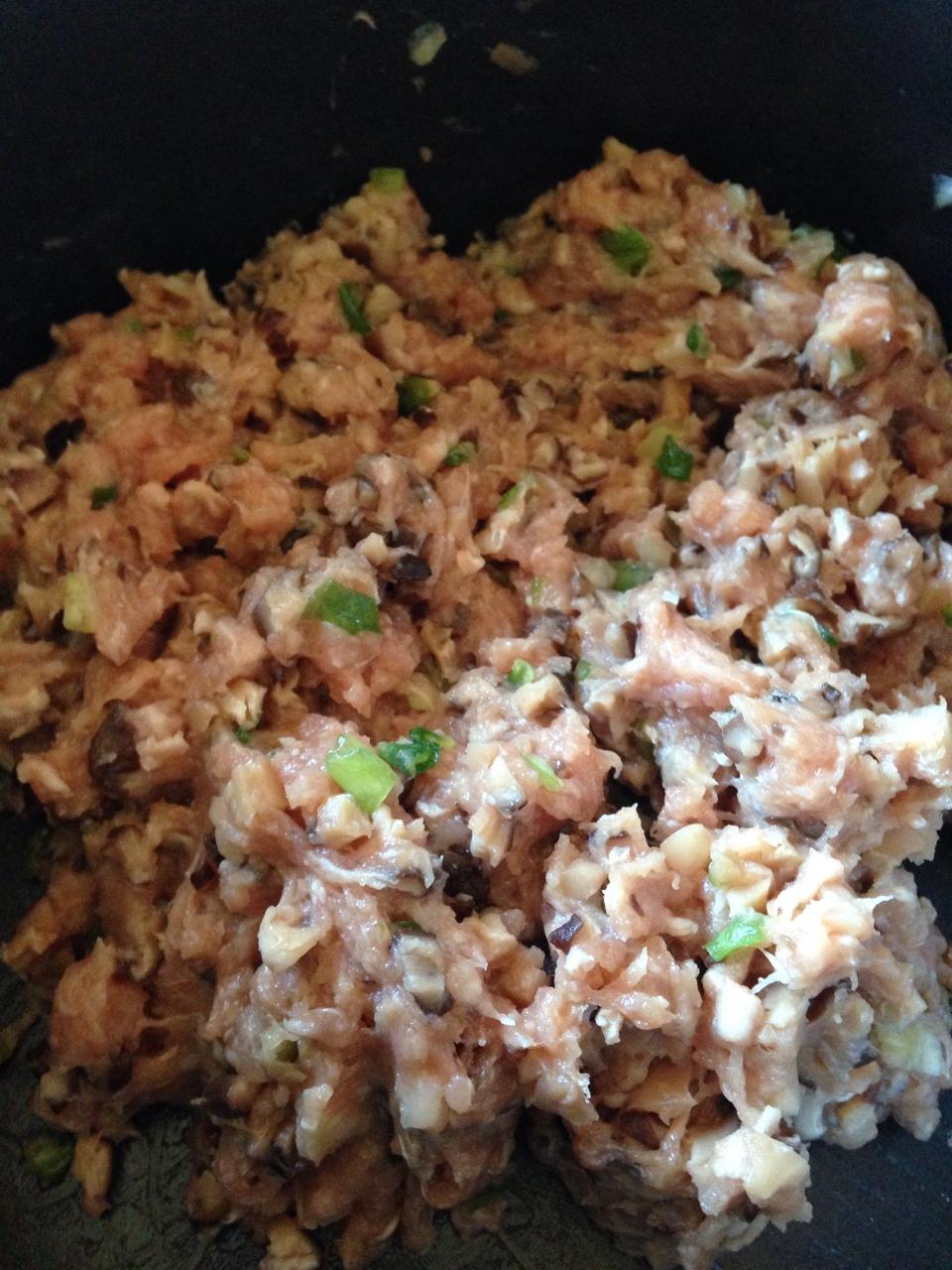 angela滴baby做的香菇肉馅饺子