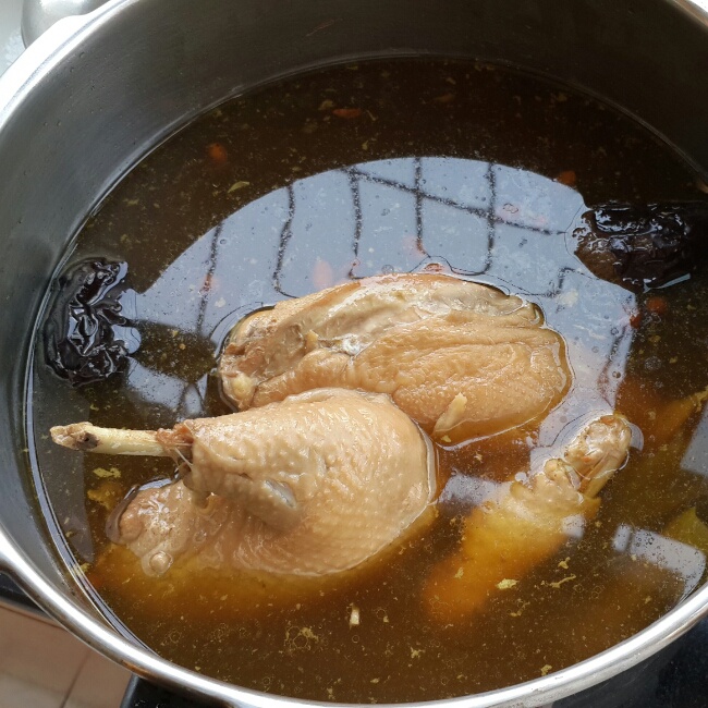 黄芪党参当归炖鸡汤