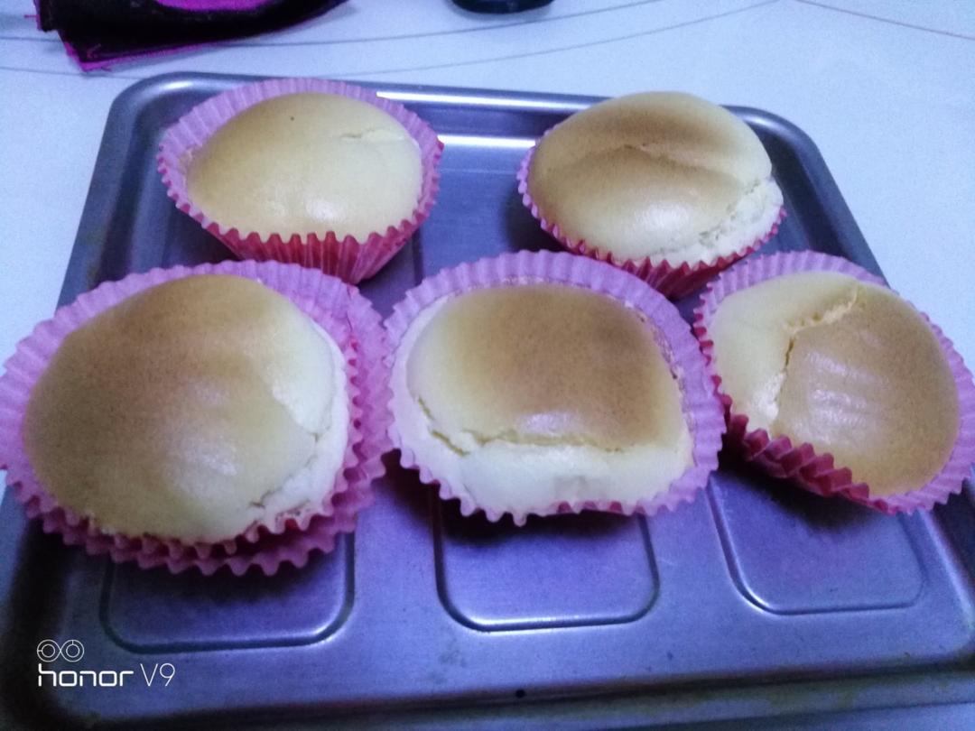 超简单完美戚风蛋糕（6寸2蛋）附打发、翻拌、脱模视频