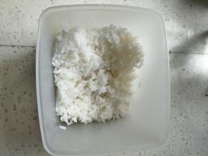 鸡蛋煎饼（米饭版）的做法 步骤1