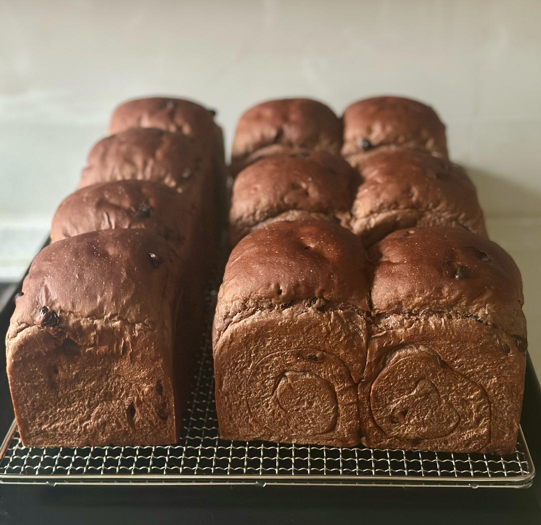 巨~巨好吃的巧克力奶油吐司