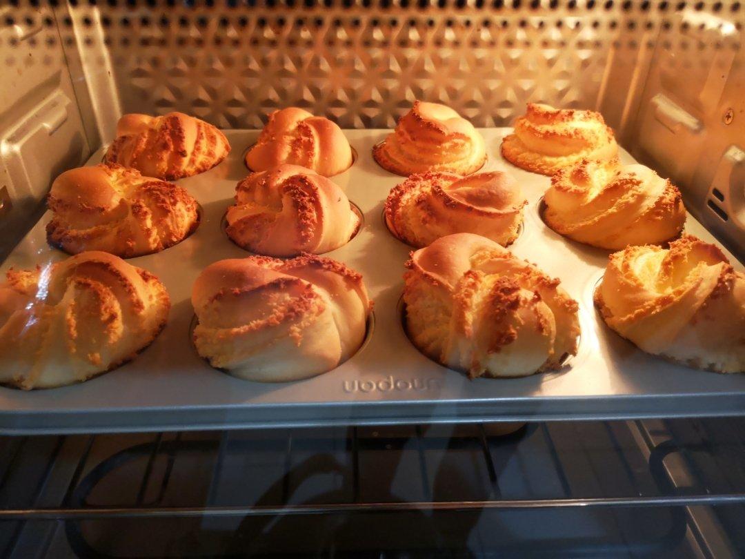 椰蓉小方块面包