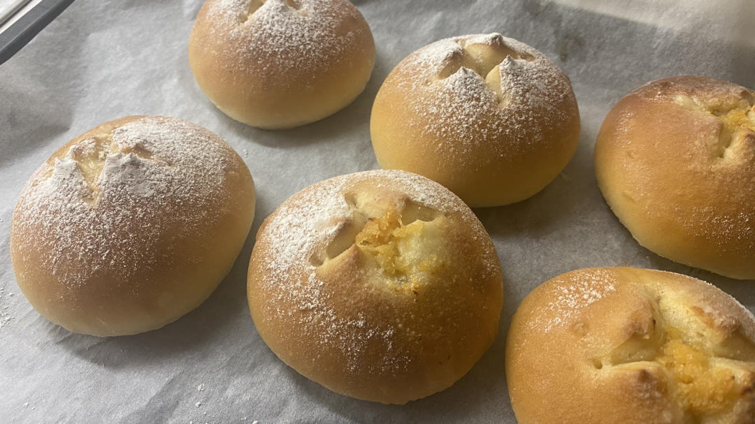 爆浆火腿芝士面包，云朵般的柔软，內馅丰富，特别有满足感