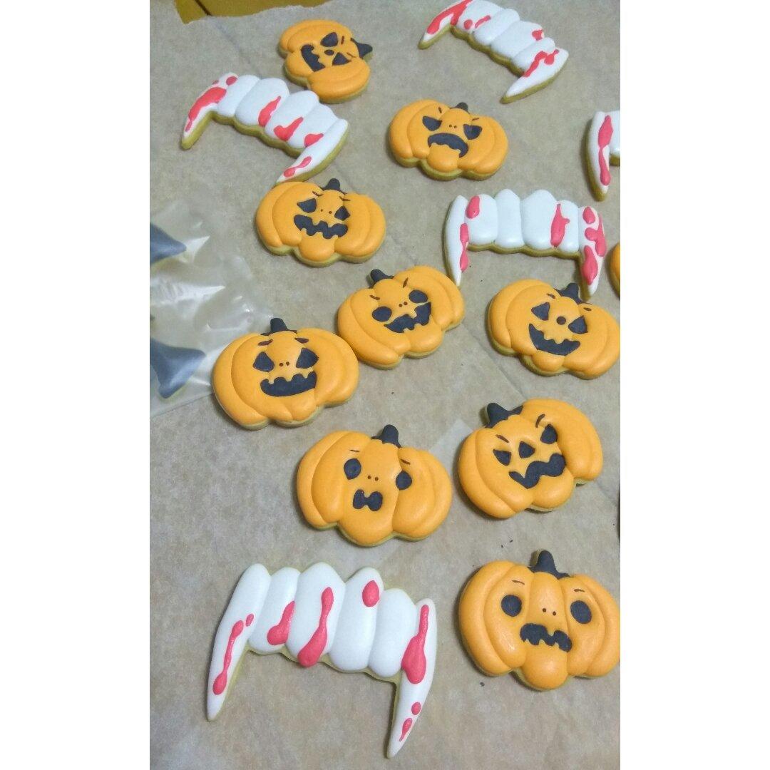 适合新手制作的万圣节糖霜饼干