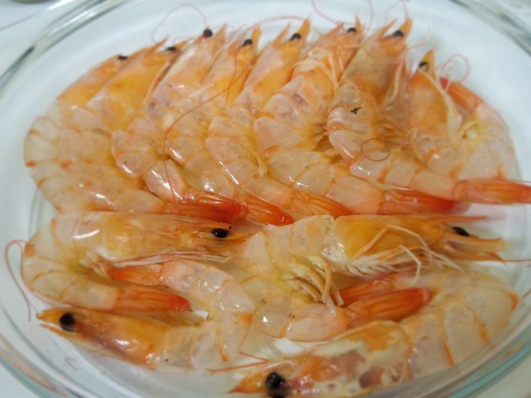 剥虾去虾线最快方法视频教学-附虾滑做法