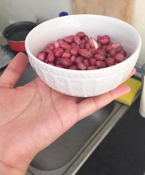 红豆花生红枣补血汤的做法 步骤2